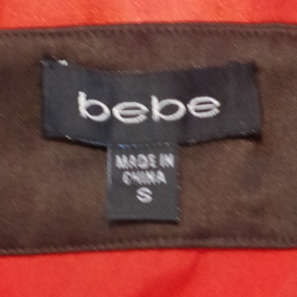 BEBE | Silk Halter with Buttoned Neck and Silk Tie - Picture 4 of 4